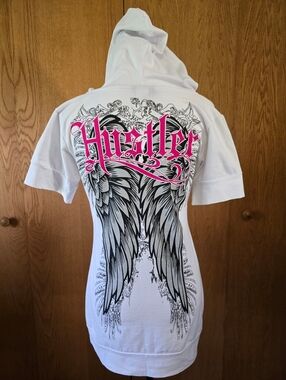 S-M White Hooded Tee with Pink 'Hustler' Script and Black Wing Graphic NWT